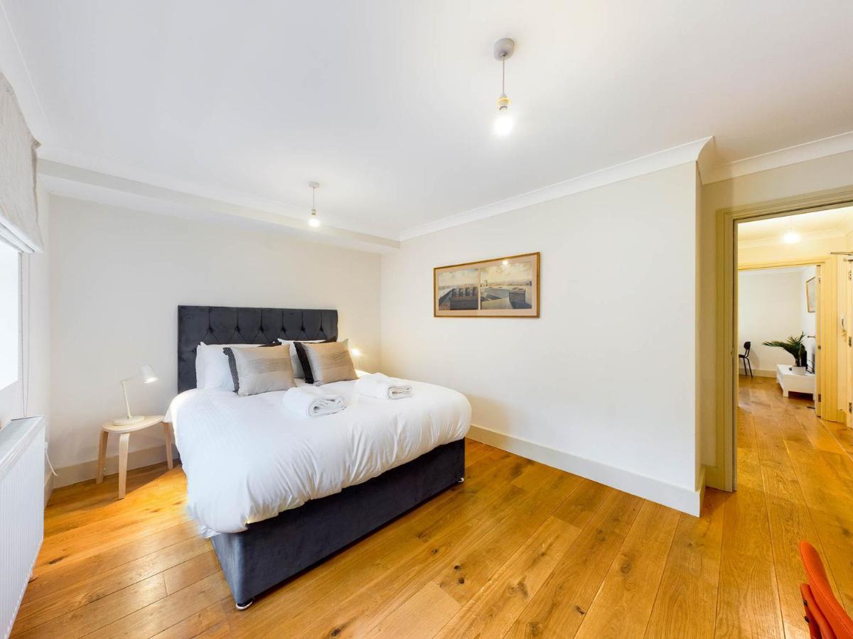 Redhill Town Centre Apartments By Livingo Exteriér fotografie